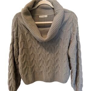 Moon & Madison Boxy Fit Cropped Cable Knit Pale Green Sweater Size XS Cabincore